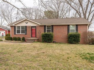 1494 Ridgewood Ct W, Gallatin, TN 37066