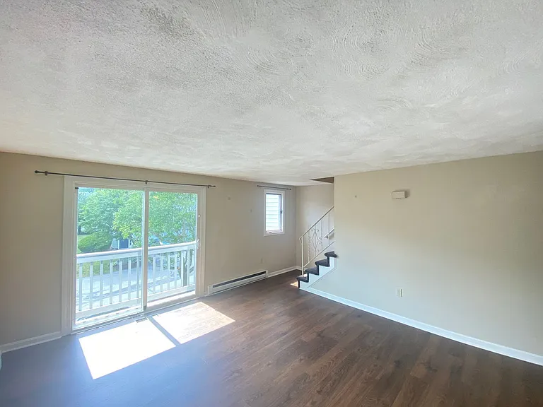 18 Profile Cir — Photo 7