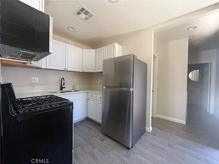 3655 Comer Ave — Photo 4