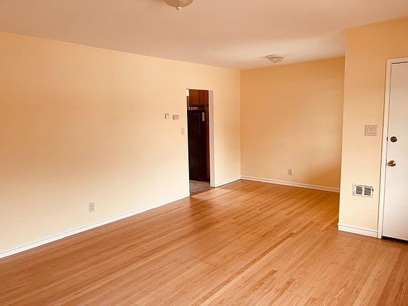 4th image of 327 Beale Dr