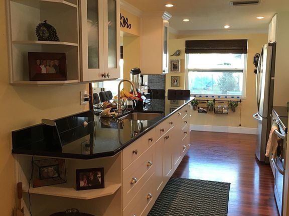 2nd image of 5109 Sandalwood Dr
