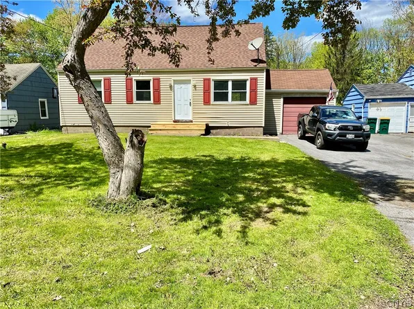 220 Roxann Ave, Syracuse, NY 13212