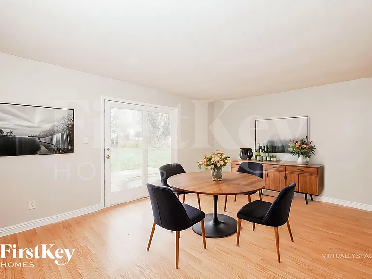 322 Deville Pl — Photo 8