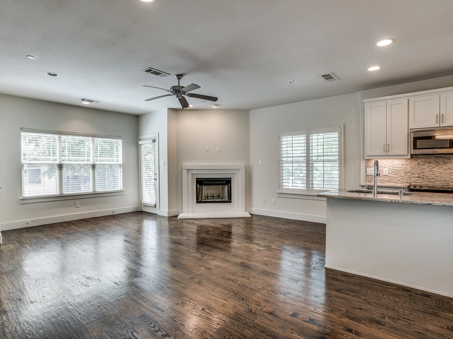 2 bed, 2.5 bath, 1579 sqft, $3,399 — Photo 4
