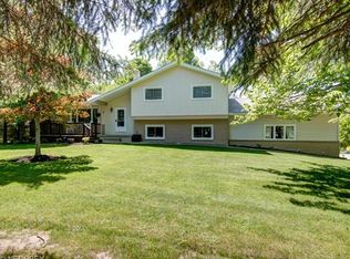 669 Townline Rd, Aurora, OH 44202