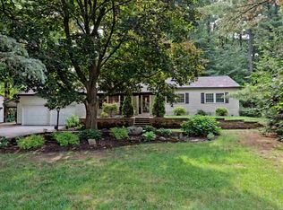 22 Pine Hill Bnd, Ballston Lake, NY 12019