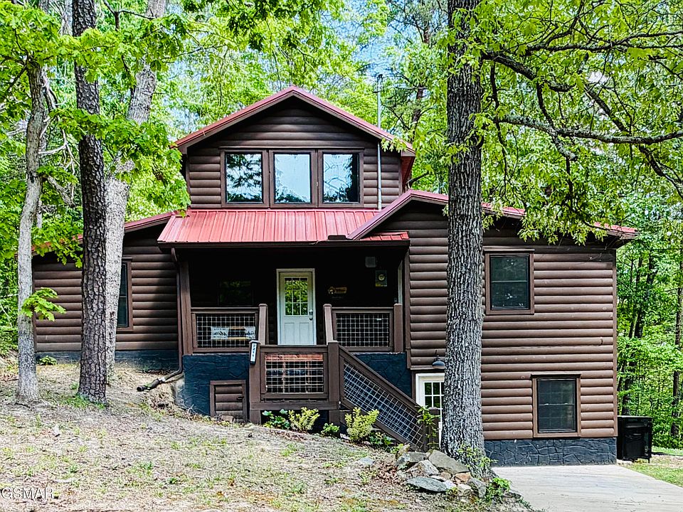 1st image of 2211 Lake View Ln