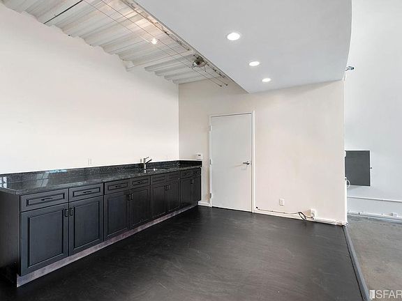 4th image of 393 Tehama St #110