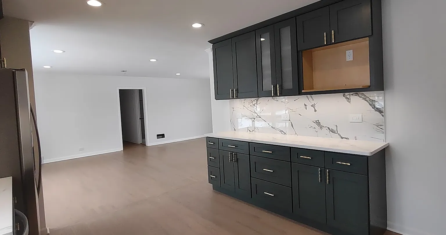 4 bed, 3292 sqft, $4,000 — Photo 2