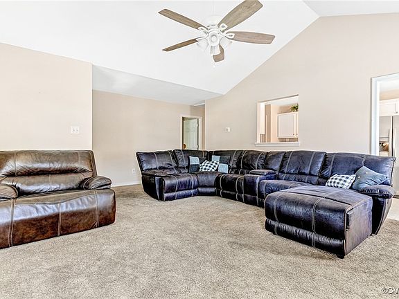 4th image of 8064 Kiwi Ln