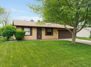 2520 Repton Dr, Fort Wayne, IN 46815