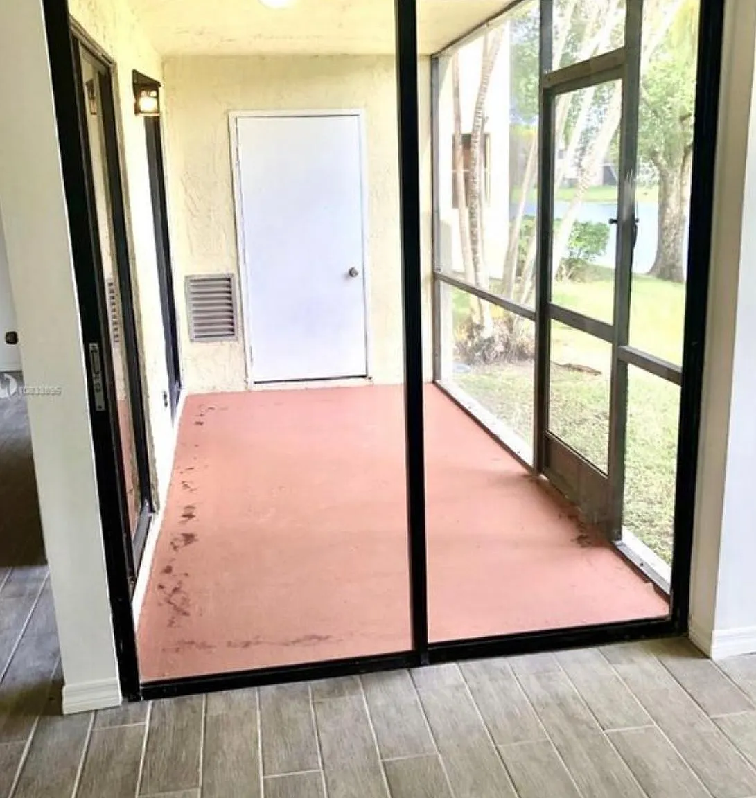 2 bed, 960 sqft, $1,900 — Photo 4