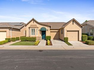 1945 N Glen Alva Ln, Clovis, CA 93619