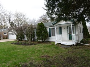 5 Butterfield Rd, Lake Zurich, IL 60047