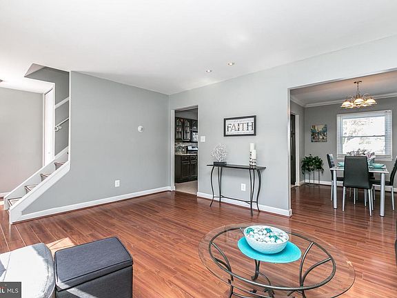 5th image of 232 Glyndon Dr