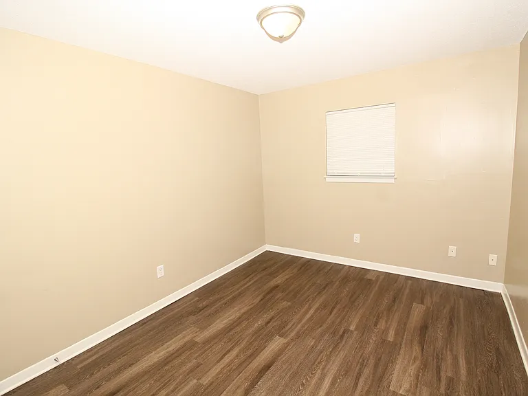 630 Blackhawk Rd — Photo 18