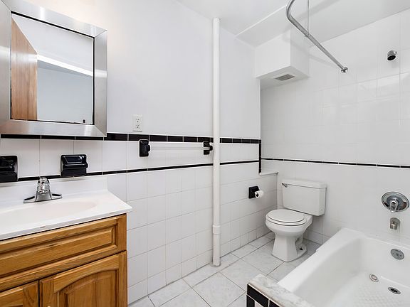 5th image of 309 E 95th St APT 16