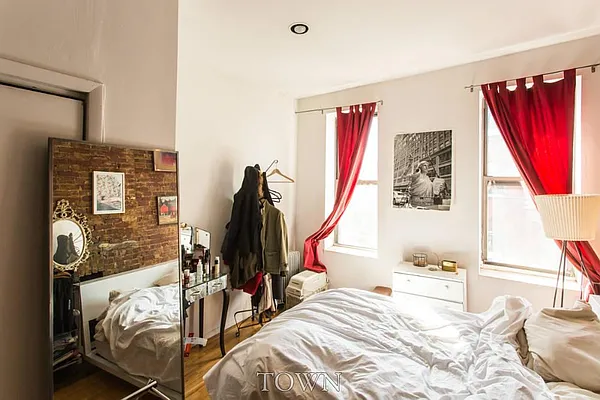 Rented by Town Residential | media 15