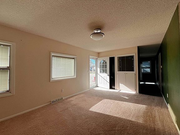 5th image of 242 E 14th St