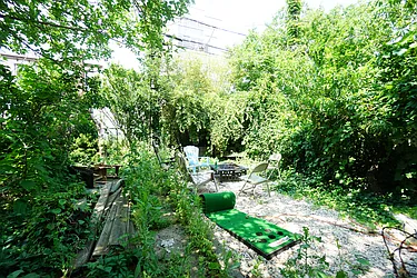 Rented by Rennit Inc.