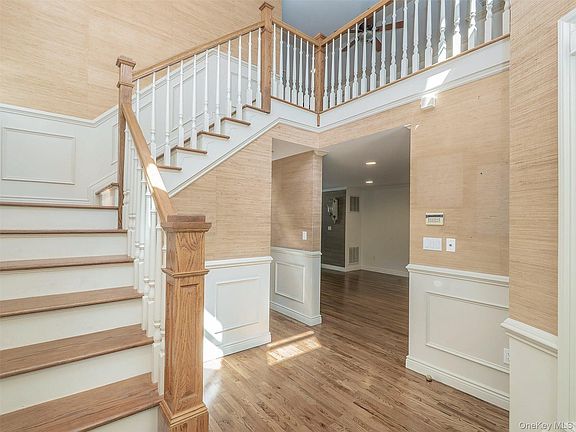 3rd image of 21 Marwood Road N