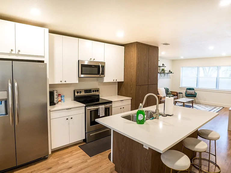 2160 Riverside Ave #2 — Photo 13