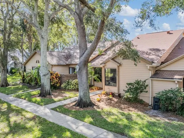 2582 Bentley Dr, Palm Harbor, FL 34684