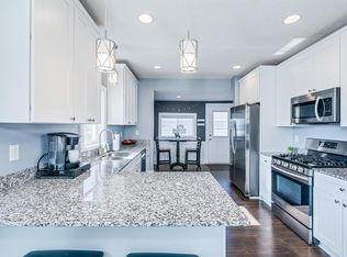 977 Jameson St, Saint Paul, MN 55103