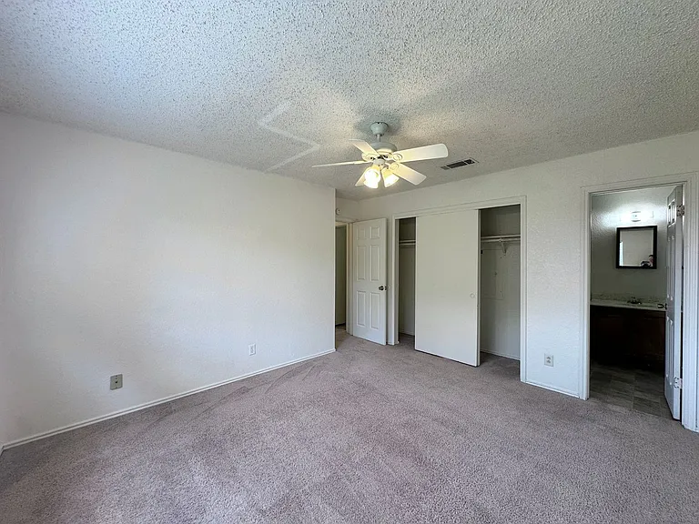 2312 Silverhill Dr — Photo 18