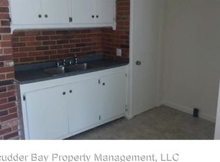 14 Worcester St APT 1R, Southbridge, MA 01550
