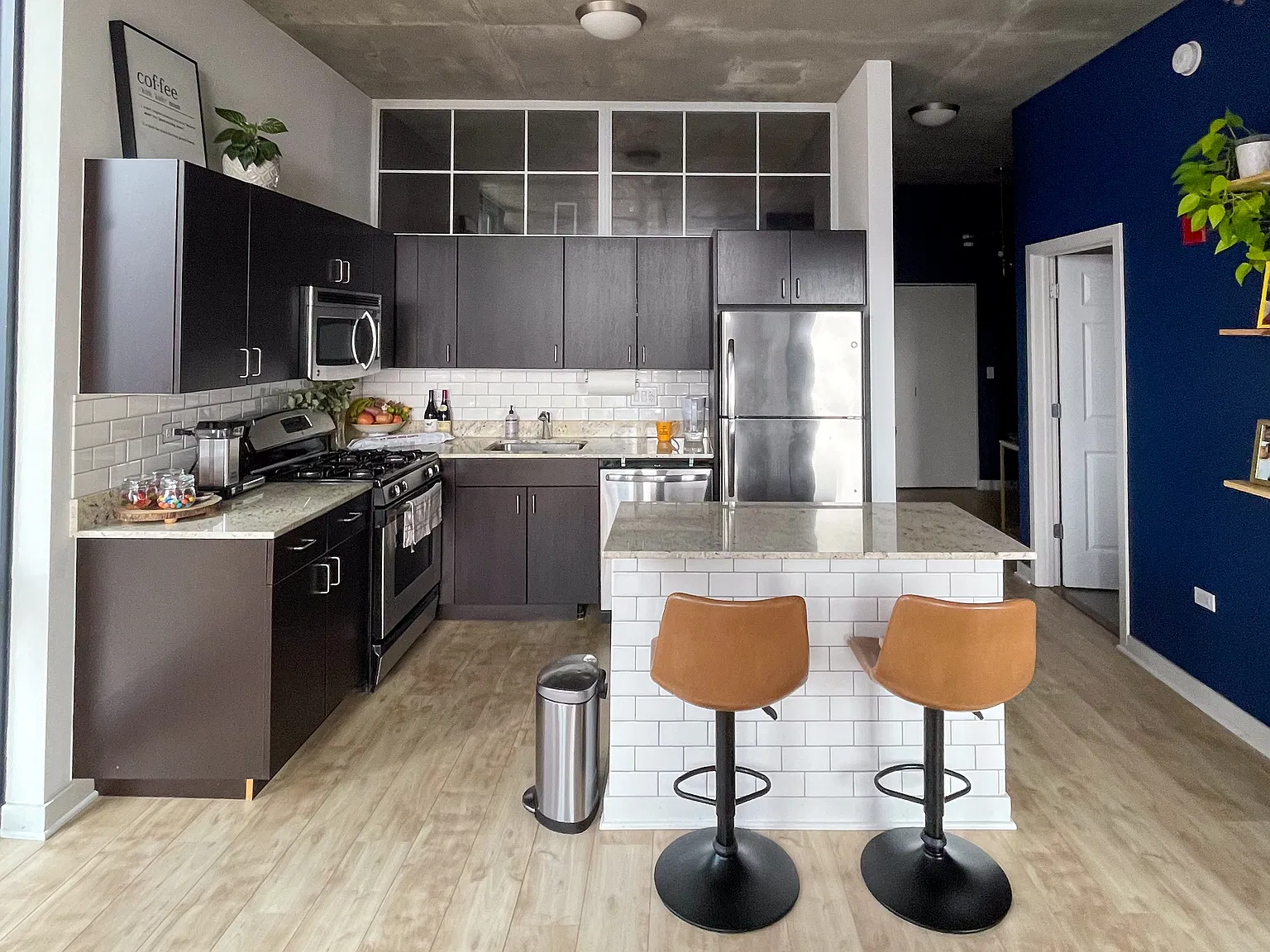 235 W Van Buren St — Photo 3