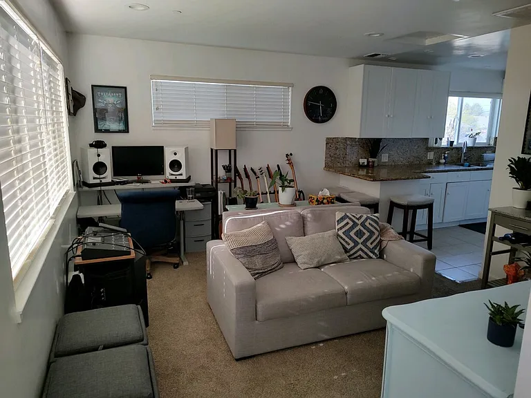 2135 Felt St — Photo 6
