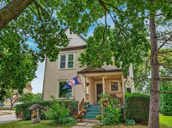 131 S Spring St, Columbus, WI 53925