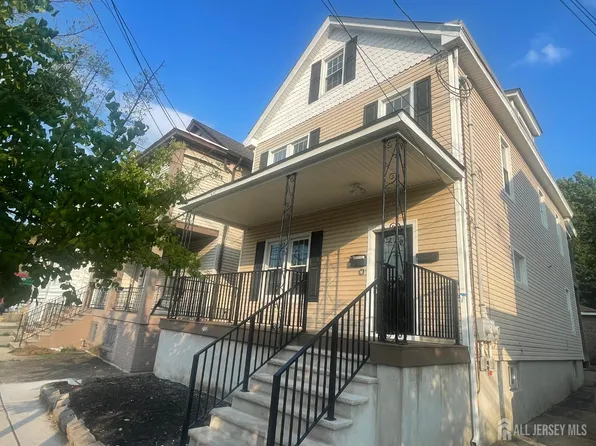 232 Hamilton St, New Brunswick, NJ 08901