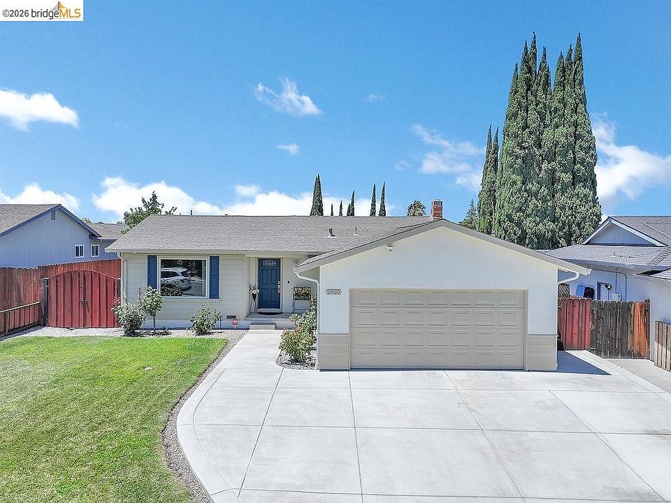 1st image of 2920 N Francisco Way
