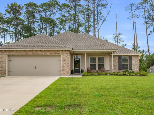 9371 Taylor Pl, Ocean Springs, MS 39564