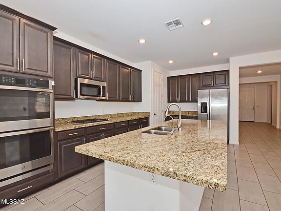 3rd image of 12960 E Pantano View Dr