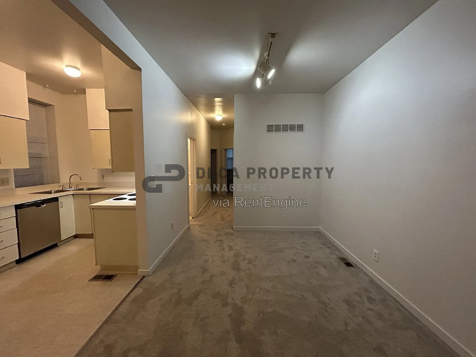 2 bed, 1.0 bath, 1192 sqft, $1,150 — Photo 4