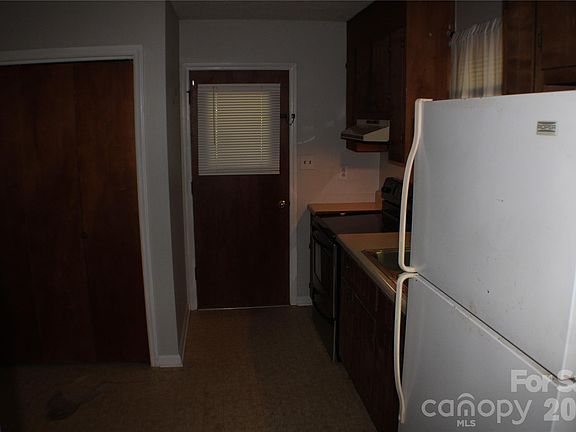 4th image of 6791 Glover Ln