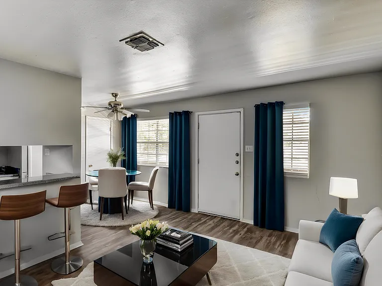 Laurel Heights Apartments — Photo 31