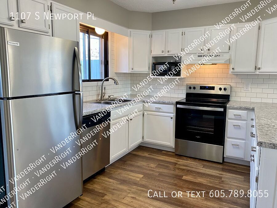 1st image of 1107 S Newport Pl