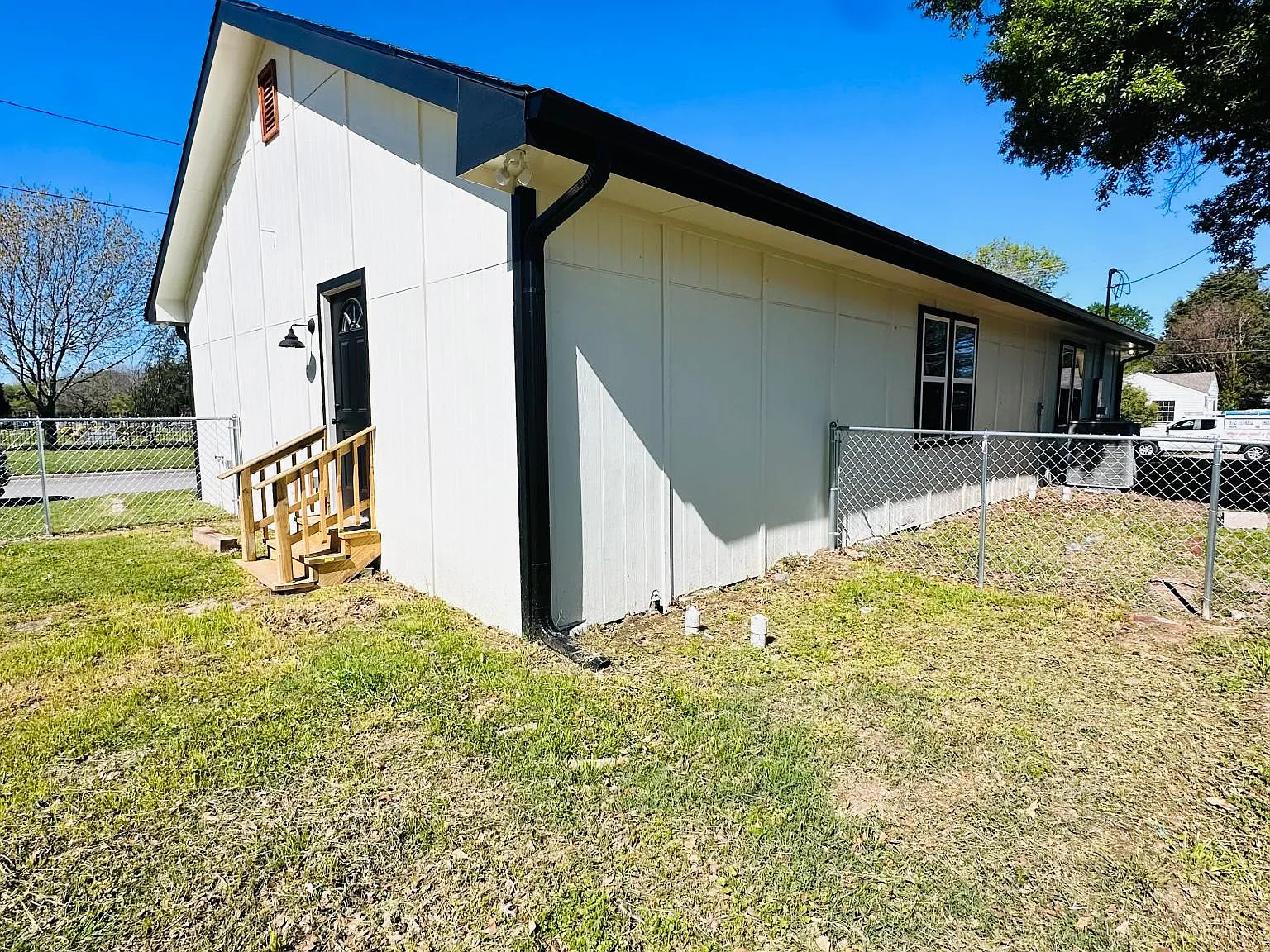 3 bed, 1690 sqft, $1,850 — Photo 4