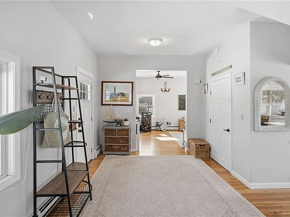 5th image of 11 Heights Ave