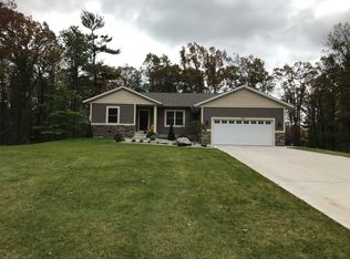 1263 Tall Tree Ln, Muskegon, MI 49445