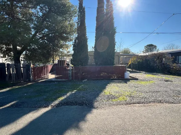 737 Yuba Ave, Oroville, CA 95965