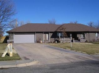 4100 Quail Creek Dr, Great Bend, KS 67530