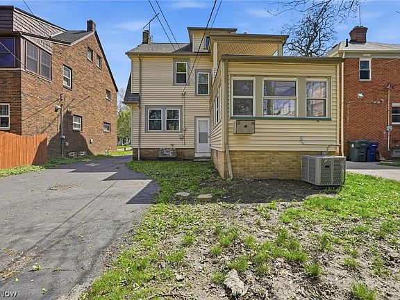 4th image of 1912 Janette Ave