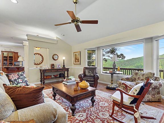3rd image of 4169 Ridgecrest Trl