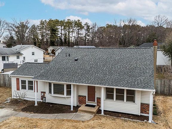 2nd image of 1202 Pinefield Rd