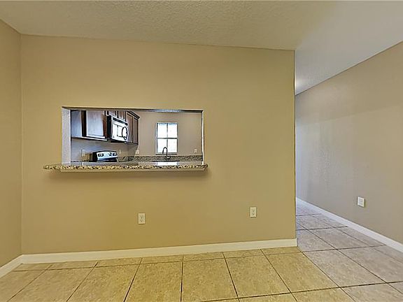 3rd image of 257 Carina Cir